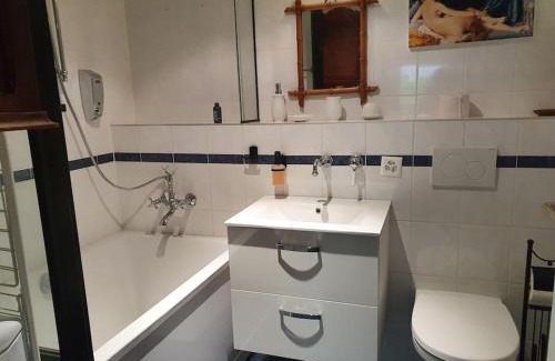 La Bourgogne Apartment | Appartement dans un jardin