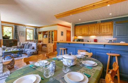Val-d'Isere Apartment | Appartement de standing 75m² avec Wifi, cheminée, balcon et garage - Val d’Isère (Le Praz) - FR-1-694-359