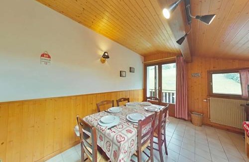 Le Grand-Bornand Apartment | Appartement ensoleillé 2 étoiles, 6 couchages, proche pistes, balcon sud, navette ski - FR-1-241-94