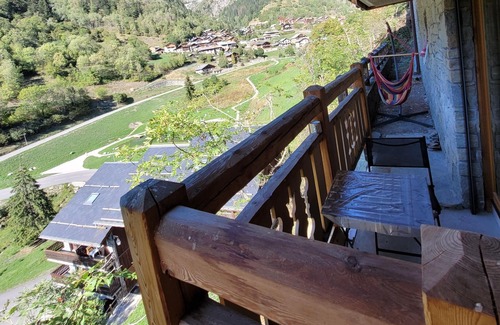 Champagny-en-Vanoise Apartment | Appartement Neuf La Joubarbe des Toits Champagny/la Plagne