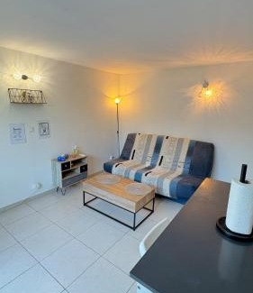 La Celle-sous-Gouzon Apartment | Appartement avec terrace à Juvignac