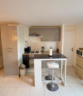 La Celle-sous-Gouzon Apartment | Appartement avec terrace à Juvignac