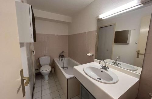 Rayol-Canadel-sur-Mer Apartment | Appartement T3 avec mezzanine et parking au Rayol-Canadel - FR-1-226B-176