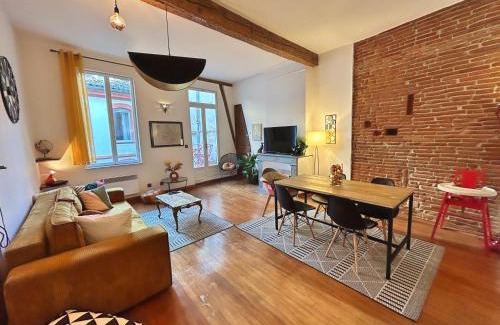 Arnaud Bernard Apartment | Appartement " L'Ambrée " - Terrasse - Calme - WIFI - Plein Centre - Atypique