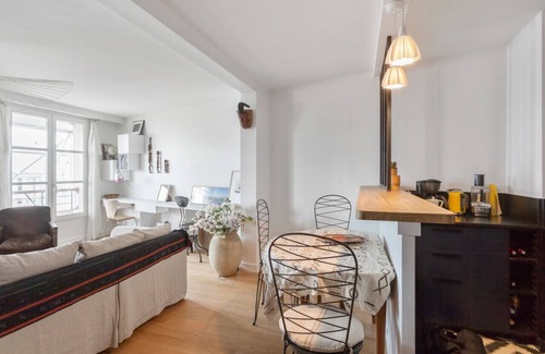 Quartier Saint-Georges Apartment | Appartement Moulin Rouge - Welkeys