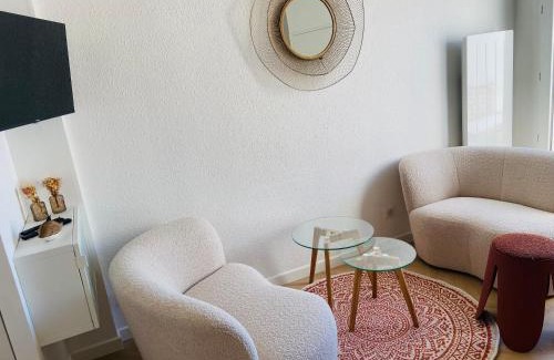 Concarneau Apartment | Appartement pieds dans l eau vue mer