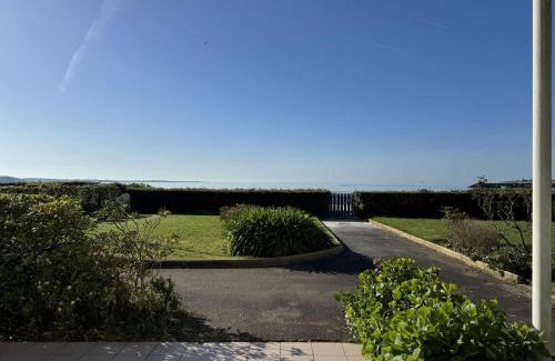 La Foret-Fouesnant Apartment | Appartement rénové en bord de mer avec terrasse - 4 pers, proche plage et port - FR-1-481-162
