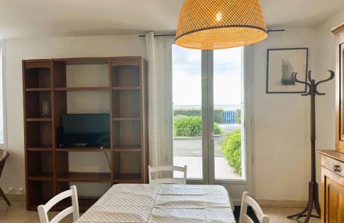 La Foret-Fouesnant Apartment | Appartement rénové en bord de mer avec terrasse - 4 pers, proche plage et port - FR-1-481-162