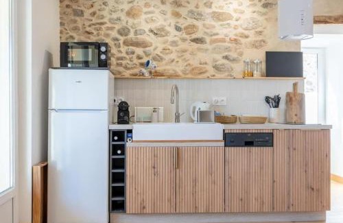Sorede Apartment | Appartement rénové, charme naturel et authenticité au cœur du village