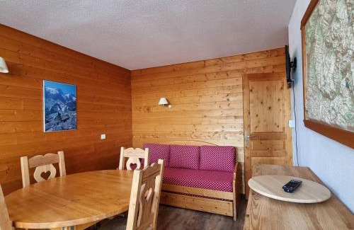 Plagne Centre Apartment | Appartement ski-in/ski-out à Plagne Centre, 7 pers., 2 chambres, balcon - FR-1-351-61