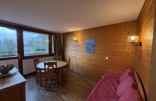 Plagne Centre Apartment | Appartement ski-in/ski-out à Plagne Centre, 7 pers., 2 chambres, balcon - FR-1-351-61