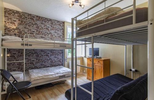 Eaux-Bonnes Apartment | Appartement spacieux à Gourette, 8 pers, 2 ch, entrée station, bien équipé, casier à skis - FR-1-400-113