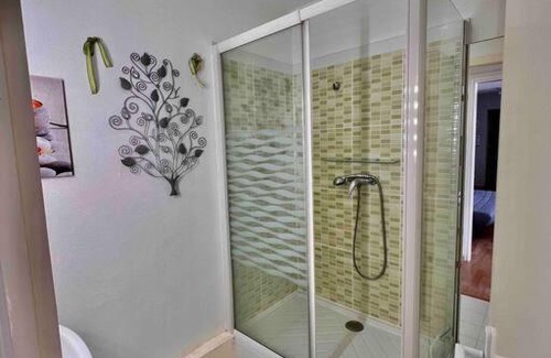 Grandcamp-Maisy Apartment | Appartement sur le port.