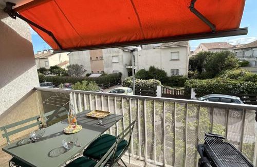Le Grau-Du-Roi Apartment | Appartement T2 cabine climatisé avec garage et terrasse au Grau-du-Roi, 6 couchages, proche plage - FR-1-250-267