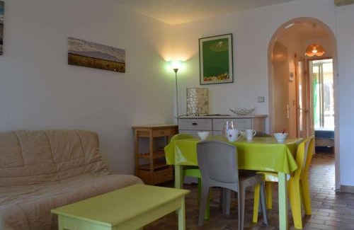 Saint-Cyprien Plage Apartment | Appartement T2 Cabine 6 pers proche plage, parking, BBQ - FR-1-225D-4
