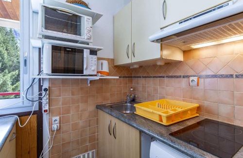 Eaux-Bonnes Apartment | Appartement T2 lumineux, proche pistes, 6 pers, résidence avec ascenseur - FR-1-400-75