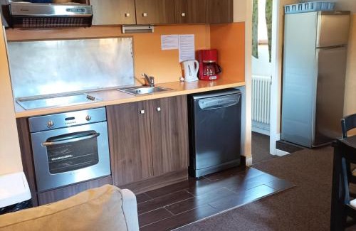 Jausiers Apartment | Appartement T3 Mezzanine pour 6 Pers. avec Piscine et Sauna à Jausiers, Château des Magnans - FR-1-165B-9