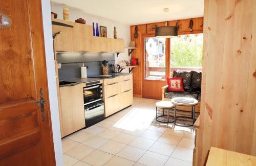 Samoens Apartment | Appartement T3 rénové, lumineux, balcon et parking au centre du village de Samoëns - FR-1-624-73