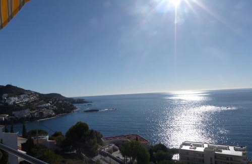 Almadraba-Canyelles Apartment | Appartement vues mer proche plage