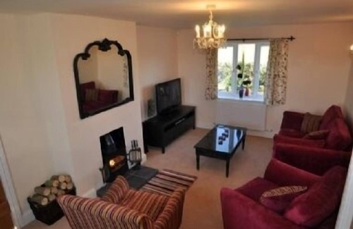 Shepton Mallet Cottage | Apple Cottage - sleeps 4 guests in 0 bedrooms