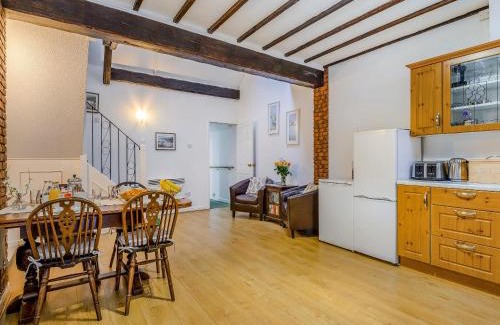 Weston-super-Mare House | Apple Cottage-Uk37361