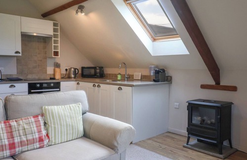 Honiton Cottage | APPLE LOFT, romantic, character holiday cottage in Upottery
