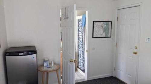 Pinehurst House | Apple Place Room #1