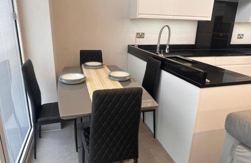 North Stifford Apartment | Apple Tree House