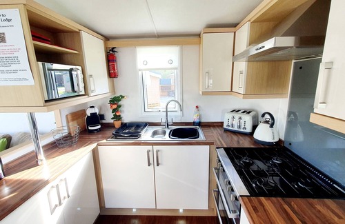 Morpeth House | Apple Tree Lodge, Hot Tub, 3 Bedroom, 2 Bars