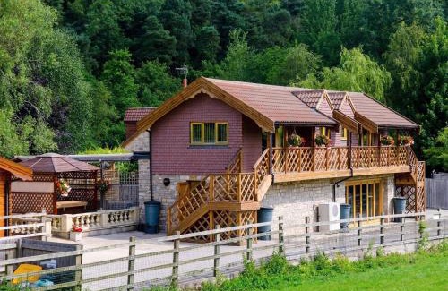 Camerton House | Apple-Uk46285