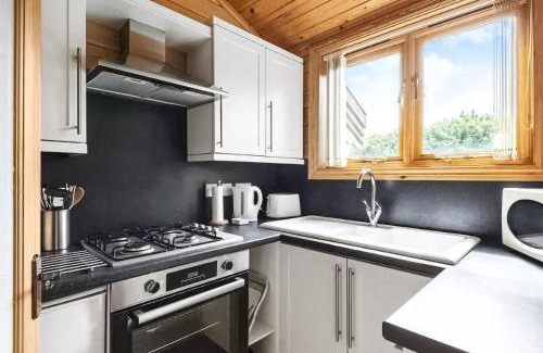 Camerton House | Apple-Uk46285