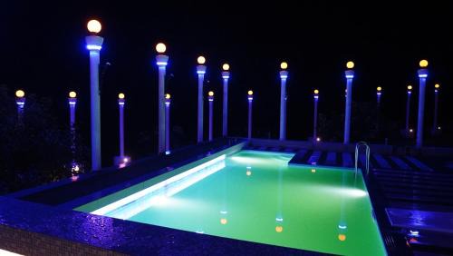 Irinjalakuda Bed & Breakfast | AppleLand City Athirapilly by Hotels Cart