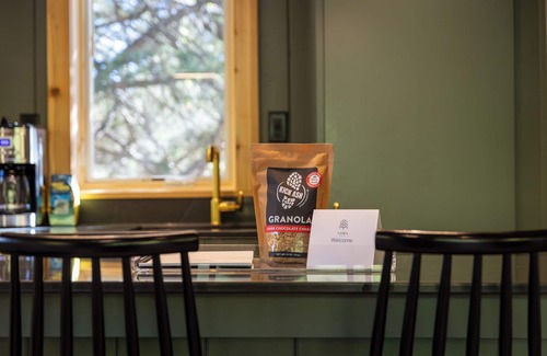 Fish Creek Cottage | Applewood at Loma Cottages