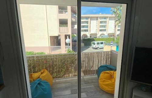 Frejus Port Apartment | Appt Fréjus 4 personnes plage à 100m