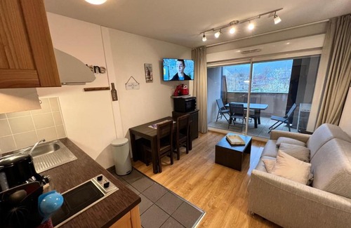Peyragudes Apartment | Appt hyper-centre Loudenvielle 4pers Terrasse Sud vue montagne