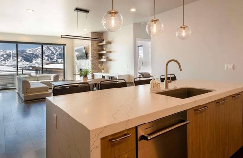 Hideout House | Apres Ski Home Summar