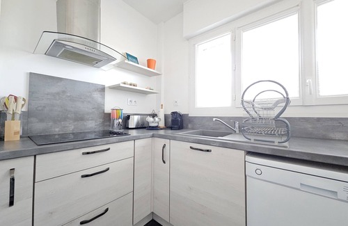 Pontaillac Apartment | Apt 4 Pers, 1 min de la Plage, Parking Privé