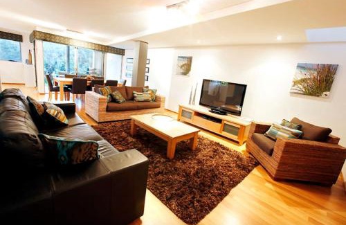 Dunsborough Apartment | Apt 8 'Aquilla' @ Bay View Centro, Dunsborough
