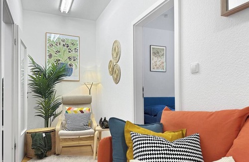 Rathaus Apartment | Apt for 9, walk to Schlossplatz