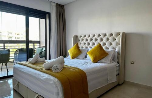 Cherrat Apartment | APT Luxueux à Costa Beach 3 avec Piscine et accès Plage