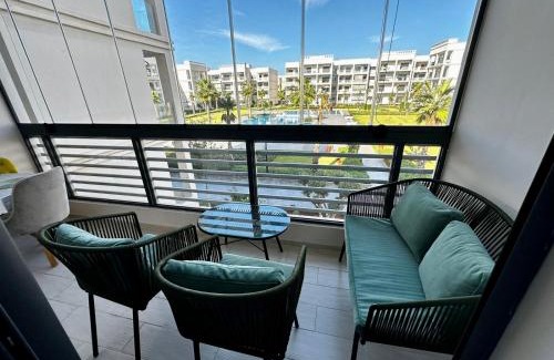 Cherrat Apartment | APT Luxueux à Costa Beach 3 avec Piscine et accès Plage