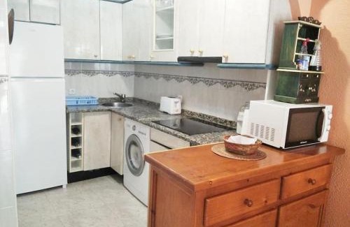 Santa Pola Apartment | Apto con terraza y 2 dormitorios. 600 Megas wifi.