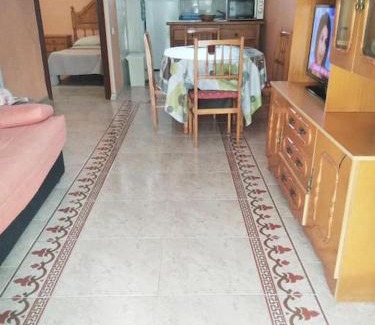 Santa Pola Apartment | Apto con terraza y 2 dormitorios. 600 Megas wifi.
