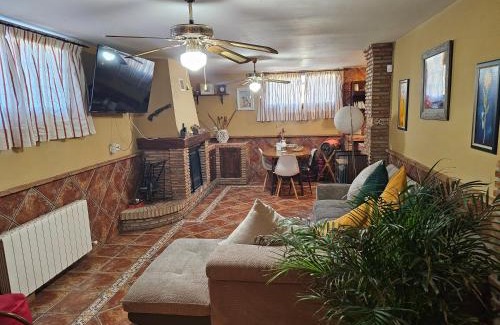 Dilar Apartment | Apto-en el Bajo de la casa-estilo rústico en Dílar