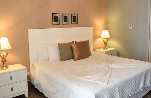 Marbella Apartment | Apto en YOO Ave Balboa con vista parcial al Mar