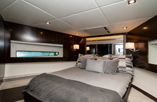 Sandestin Boat Rental | Aqua Holic - Yacht Experience