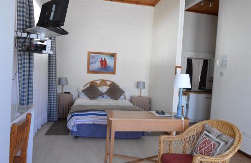 Humewood House | Aqua Marine Guest House