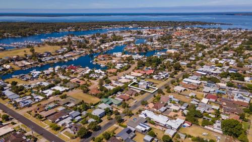 Paynesville House | Aqua Vista