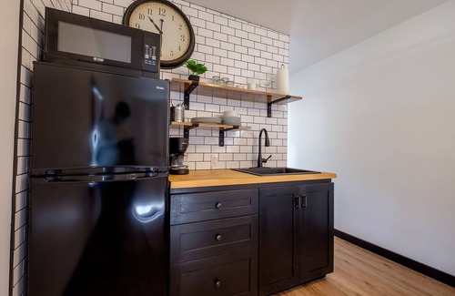 San Pedro Hotel | Aqua Vista Beachfront Suites