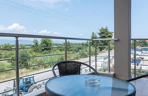 Pefkochori Apartment | Aquamare Studios - Seaview Suite & Pool Bliss